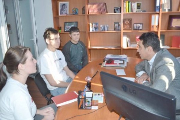 Chiru trimite studenţii să înveţe în străinătate